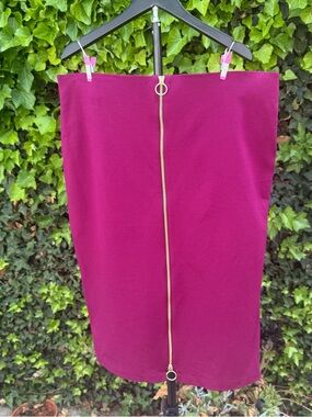 INC International Concepts Magenta Pencil Skirt with Gold Center Zip
